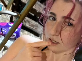 naked webcamgirl KarlaLitrenta