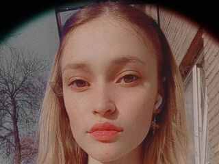 nude camgirl photo KendalSommella