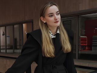 shaved pussy webcam LamonicaBottiggi