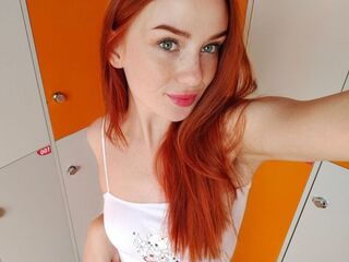 cam girl masturbating with dildo LanaGriffin