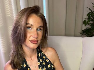 camgirl showing tits LanaSeam