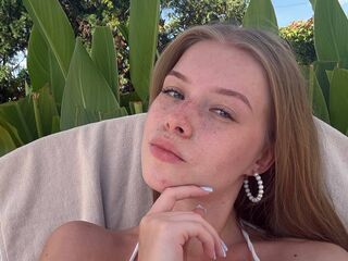 naked cam girl masturbating with sextoy LashandaWeider