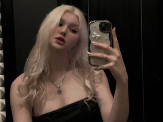 cam girl fingering LashayBernon