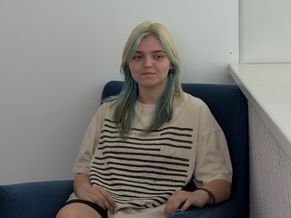 adult webcam chatroom LauriMagnie