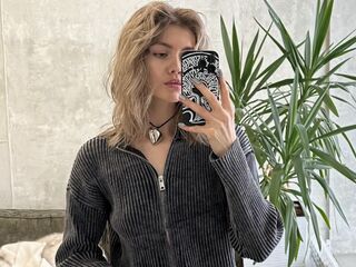 topless webcamgirl LeilaGreenhouse