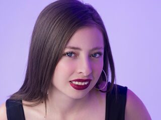 camwhore masturbating with dildo LennaPhillips