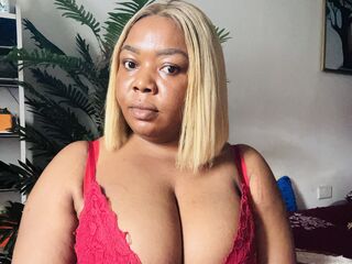 topless girl LilianLeo