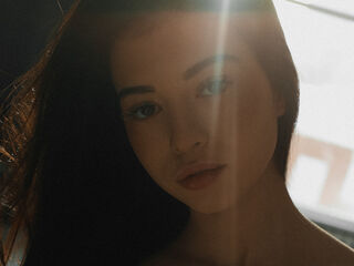 masturbating webcam girl LisaColee