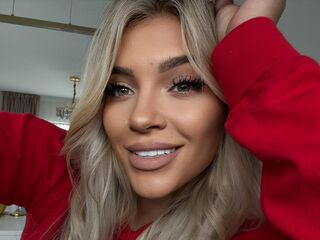 webcamgirl chatroom LorennaRyan