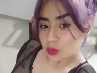 camslut showing pussy LorentQuint