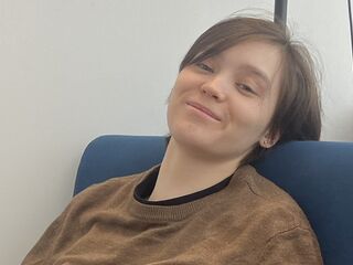 camwhore shaving pussy LorrettaHarvey