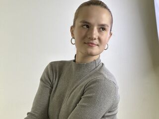 closeup web cam LorrianePytko