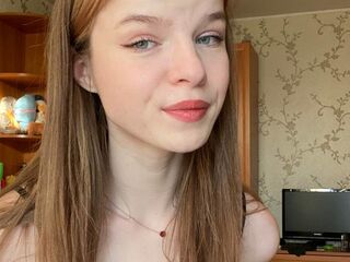 naughty cam girl masturbating with dildo LynetAckerman