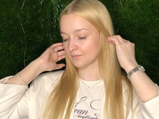 naked girl with cam masturbating MadalineStehlik