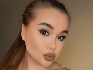 teaser cam MaeWilkins