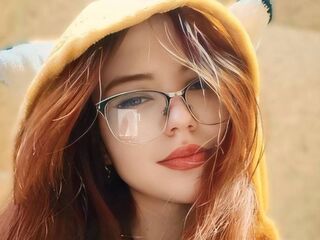 camslut spreading pussy MardellBilich