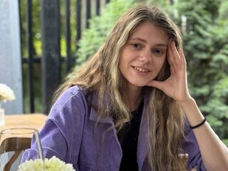 cam girl masturbating with dildo MarinaRoloson
