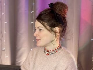 naked girl with webcam fingering pussy MarlaBri