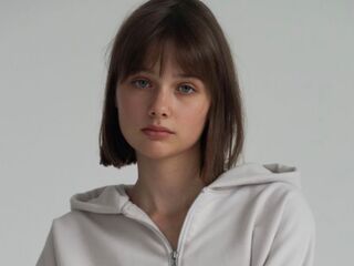 naughty cam girl fingering pussy MarylouHaws