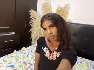 nude camgirl picture MejiaBri