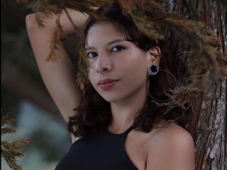 cam hooker chatroom MelanyVelvet