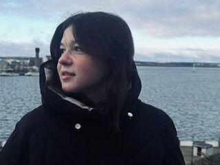 masturbating cam girl MellieTierce