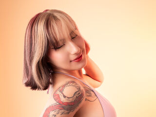 masturbating camgirl MelodyVox