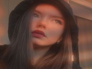 naughty camgirl fingering pussy MilaLyra