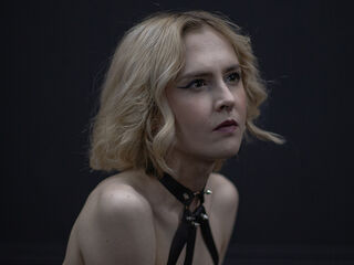 naked webcam girl masturbating MilaVeyra