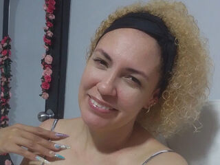 girl webcam show MireyaVidal