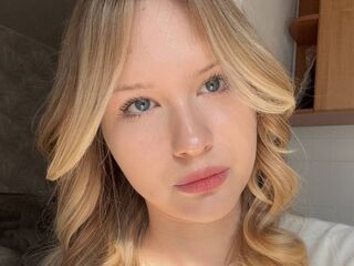 camwhore spreading pussy NanceyMonteverde