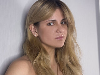 naked girl with cam NayaMorel