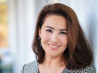 naughty camgirl masturbating with vibrator NettieAllie