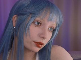 naked camgirl fingering pussy NicoleKreiz