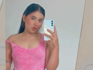 hot chatroom NikkyBotero