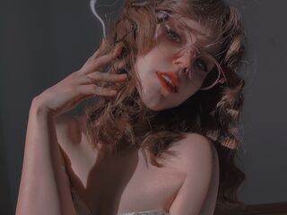 camgirl playing with sex toy PeachyEva