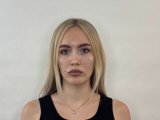 camgirl playing with dildo RegeniaAttwell