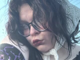naughty cam girl fingering shaved pussy RinAnderwood