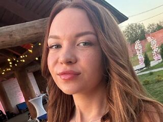 hot strip tease web cam SadeBergum