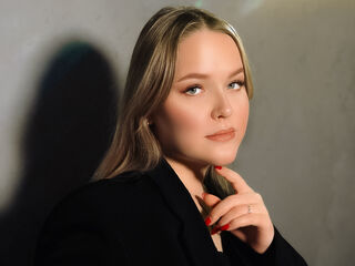 cam show SallySavage