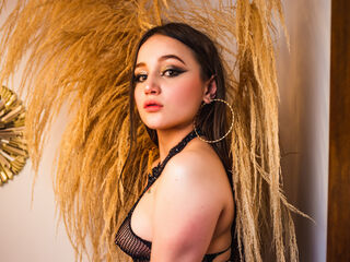 webcam strip tease show SaraAbella
