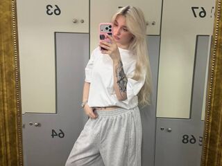 camwhore naked ScarlettAndreula