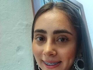 naked webcam girl fingering ScarlettMiller