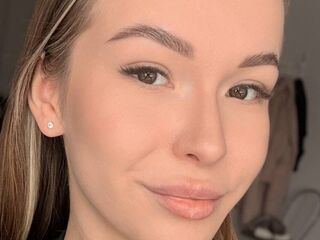 webcam babe chatroom SherylMearing