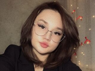 hot girl live web cam ShielaQuam