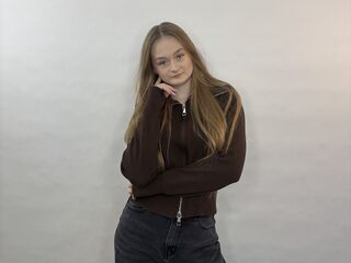 naughty camgirl picture SigneKeatley