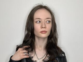 livesex TenishaSeebold