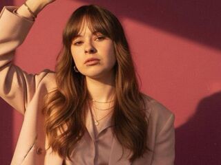 cybersex chat room TerinaLairmore