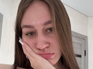 camwhore naked VeraScott
