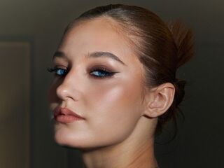 camwhore masturbating with vibrator VerniaGrenon